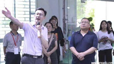 广西二轻工业管理学校到我校参观交流